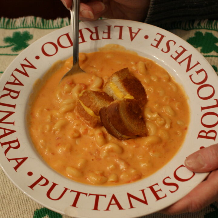 Creamy Tomato Mac & Cheese Soup