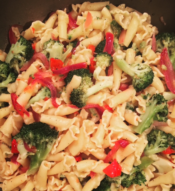 Garlic Olive Oil Pasta with Broccoli, Onions and Tomatoes